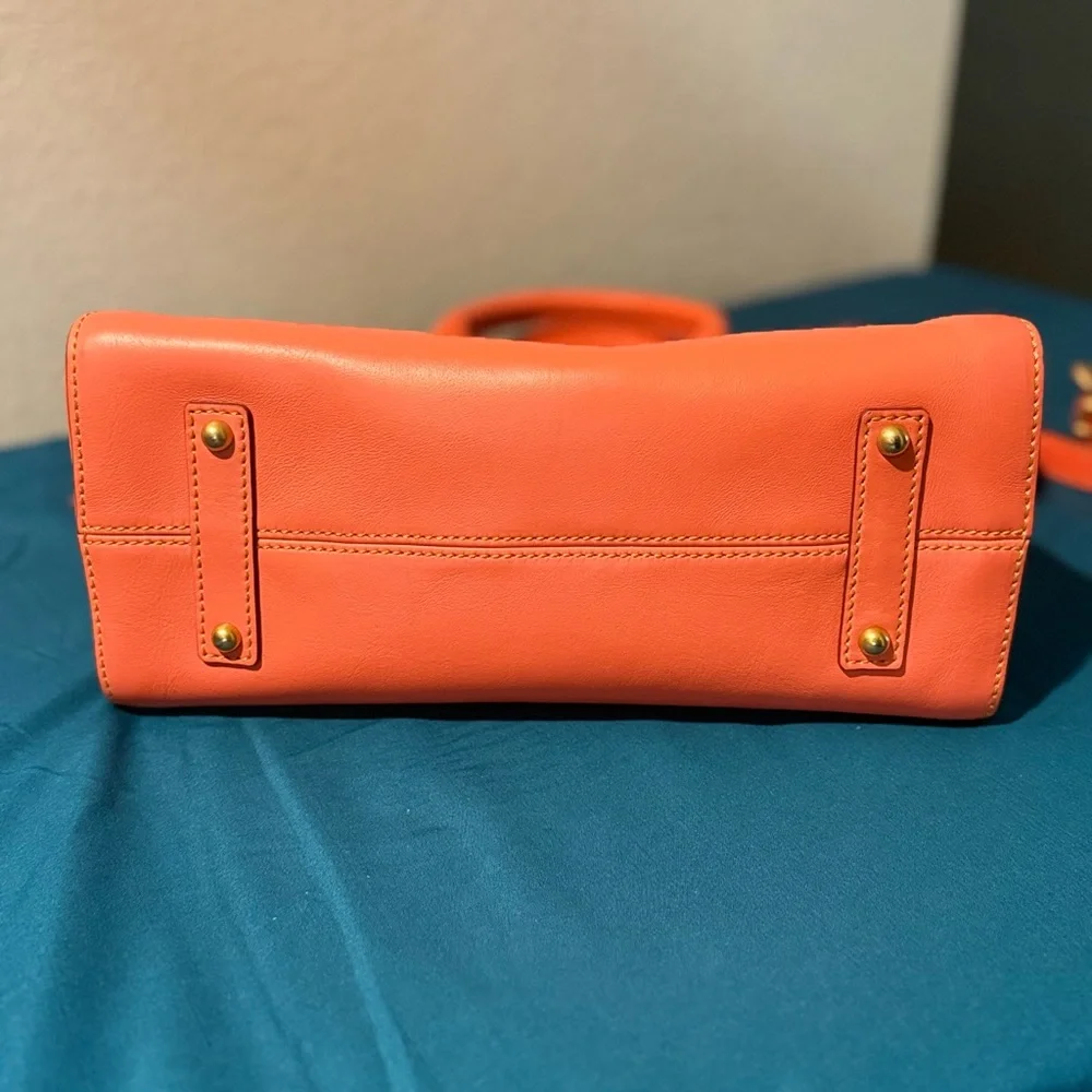 Dooney & Bourke Camden Salmon Florentine Italian Leather NWT  RARE! HTF - Picture 4 of 15